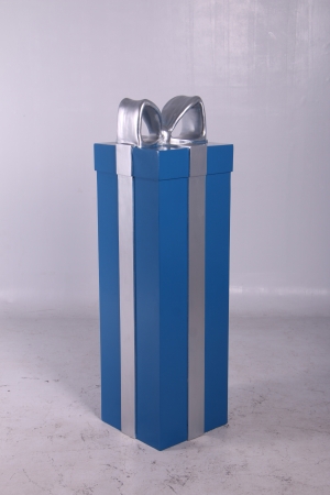 JR 150240 PRESENT BLUE WITH SILVER RIBBON