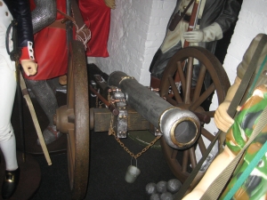 Cannon with Wagon Wheels (JR 2098)