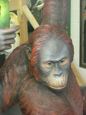 Orangutan Hanging Life-size (JR 2525) 