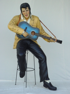 Elvis style Singer seated with Guitar Life-size (JR 1512)