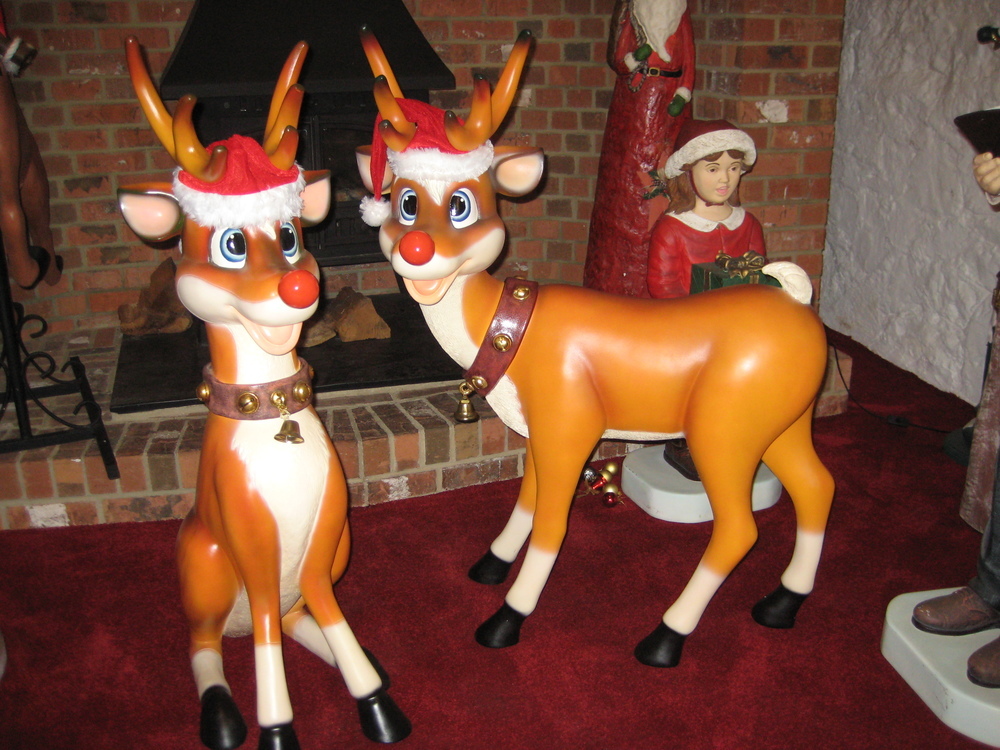 Reindeer Standing (JR 090078) - The Jolly Roger - Life Size 3D Models ...