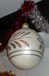 Christmas Decor Ball White w/Silver 2.5ft (JR 1192-A) - Thumbnail 03