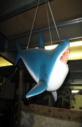 Shark Hanging (JR ST6525) - Thumbnail 01
