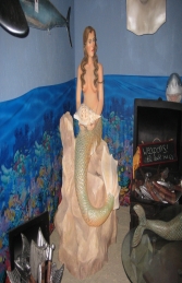 Mermaid Statue on Rock (JR FSC1031) - Thumbnail 02