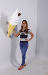 HANGING ICE CREAM SMALL WITH FLAKE - PLAIN JR 170052P  - Thumbnail 02