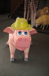 Comic Pig Standing C-018 STRAW HAT