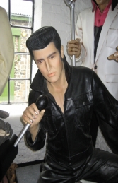 Elvis Style Singer Kneeling with Microphone 6ft (JR 2767)	 - Thumbnail 02