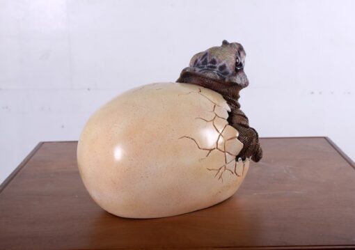 BABY TRICERATOPS HATCHING JR 140035 - Image 7