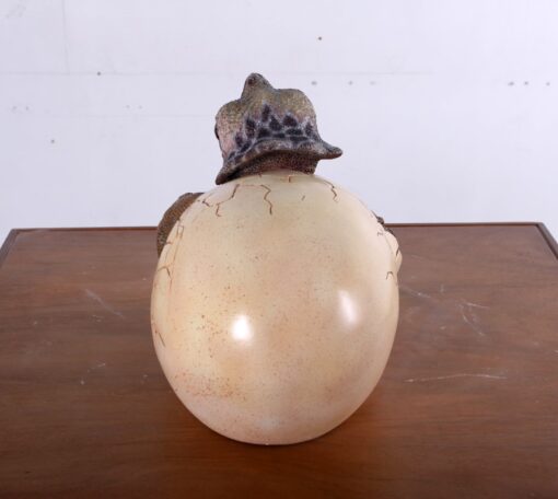 BABY TRICERATOPS HATCHING JR 140035 - Image 6