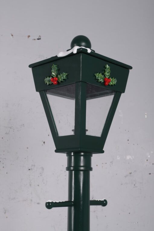 LAMP POST WITH SNOW 7FT JR 180120 - Image 5