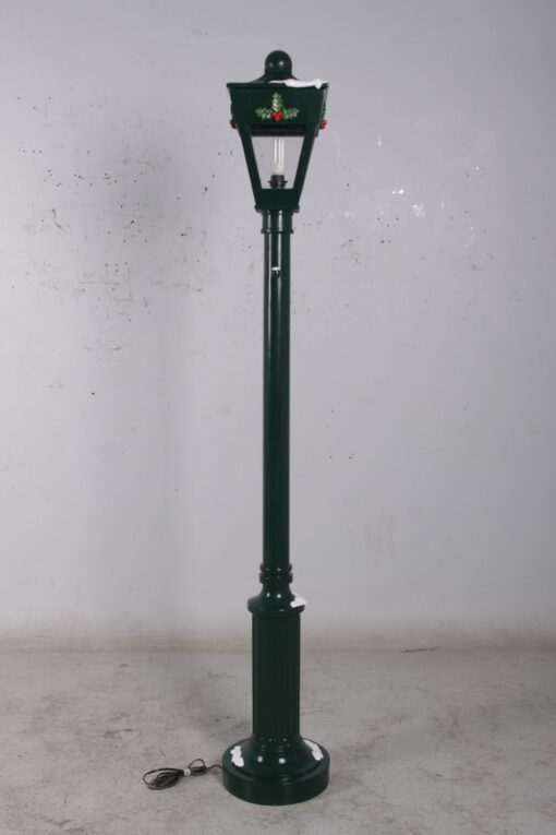 LAMP POST WITH SNOW 7FT JR 180120 - Image 6