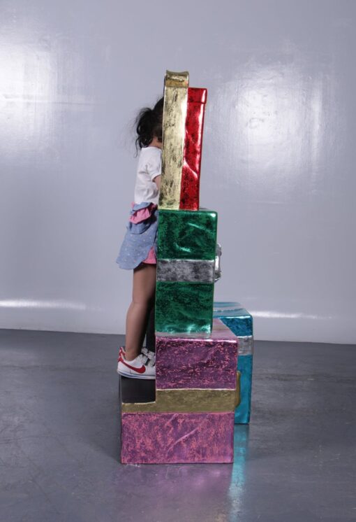 GIFT STACK PHOTO OP JR 190147 - Image 5
