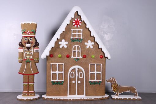 GINGERBREAD HOUSE JR 230085 - Image 3