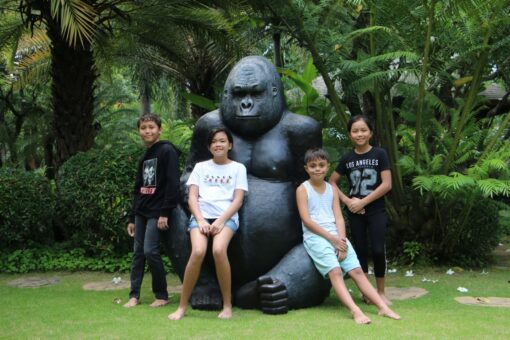 SILVERBACK GORILLA SITTING JR 200037 - Image 4