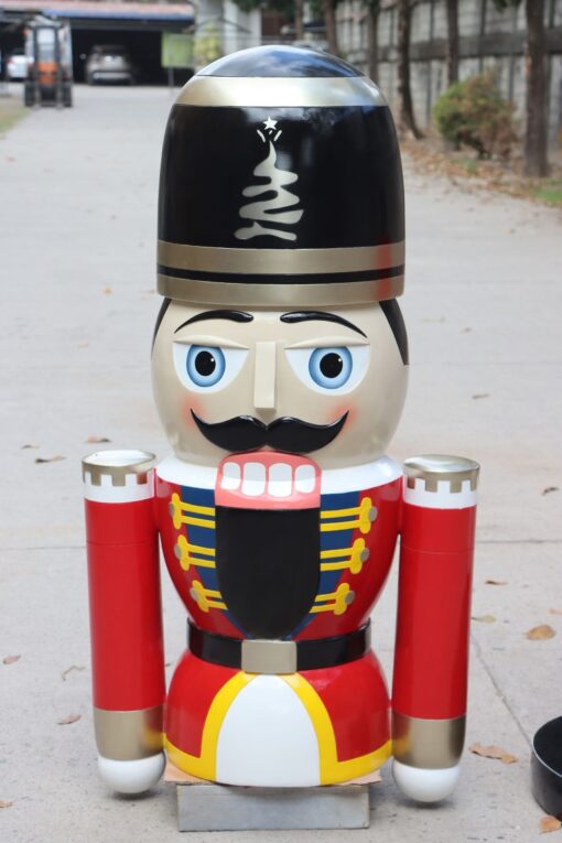 NUTCRACKER GUARD 8FT JR 180142 - Image 5