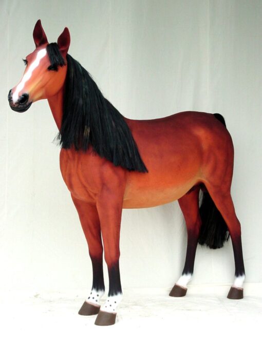 HORSE STANDING JR 1694