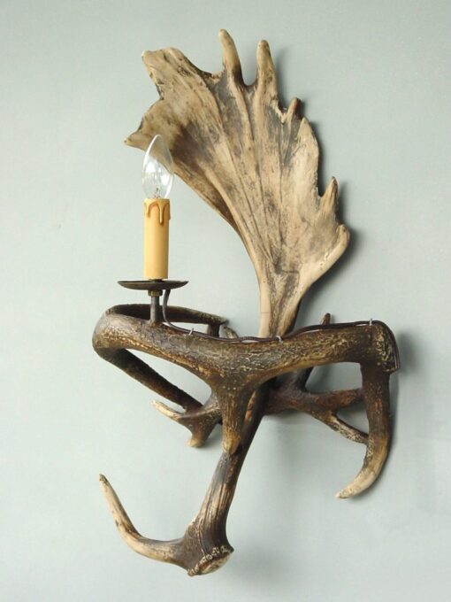 SINGLE LIGHT SCONCE JR 8018