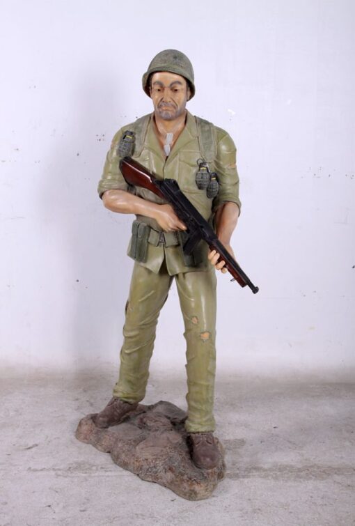 WWII SOLDIER 6FT JR 130059
