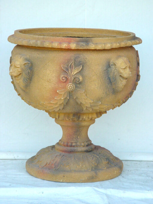 VASE WITH FOUR HEAD LEO SANDSTONE JR 1529
